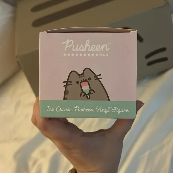 Pusheen Box Ice Cream Figure - Picture 3 of 3